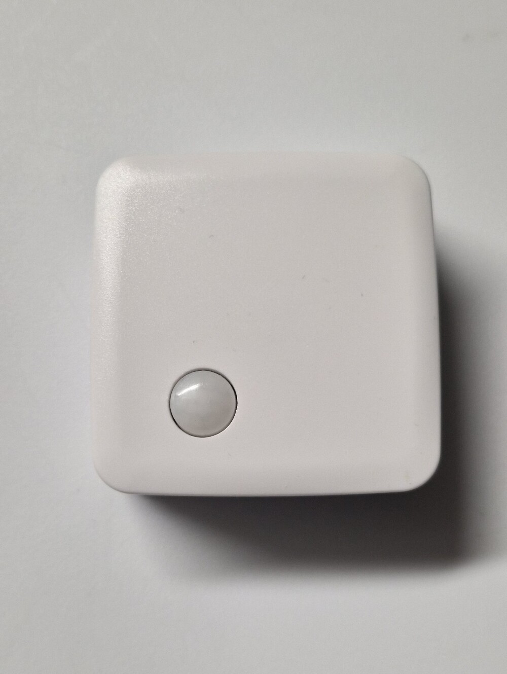 Samsung SmartThings Motion Sensor - Picture 2 of 7